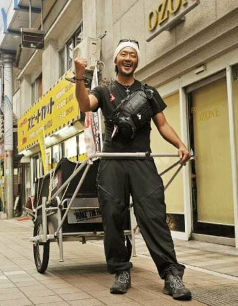 リヤカーで全国行脚 6700冊以上を手売りする男 | 東スポWEB