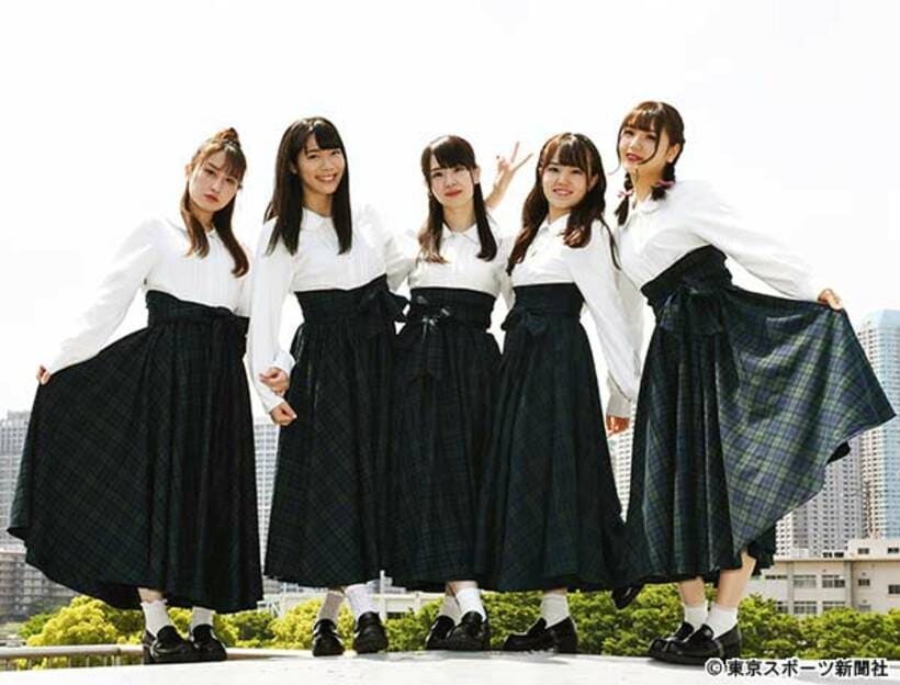  「Ａｓｔｅｒｉｓｋ＊ＺＥＲＯ」の小松かやの、柚原麻里、椎葉彩、成沢くれは、宮原愛葵＝左から