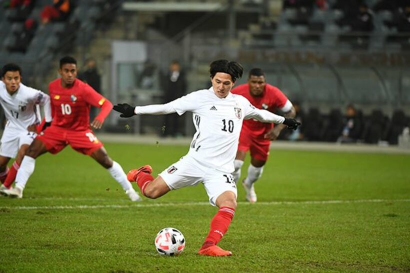  パナマ戦でＰＫを決めた南野（Ｃ）ＪＦＡ