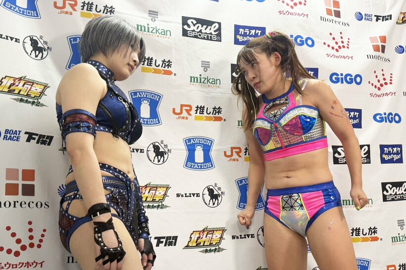 安納サオリ(左)から逆に対戦要求されたフワちゃん