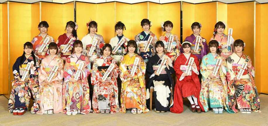  東京・神田明神でグループ恒例の成人式を行ったＡＫＢ４８の新成人メンバー１７人（Ｃ）ＡＫＢ４８