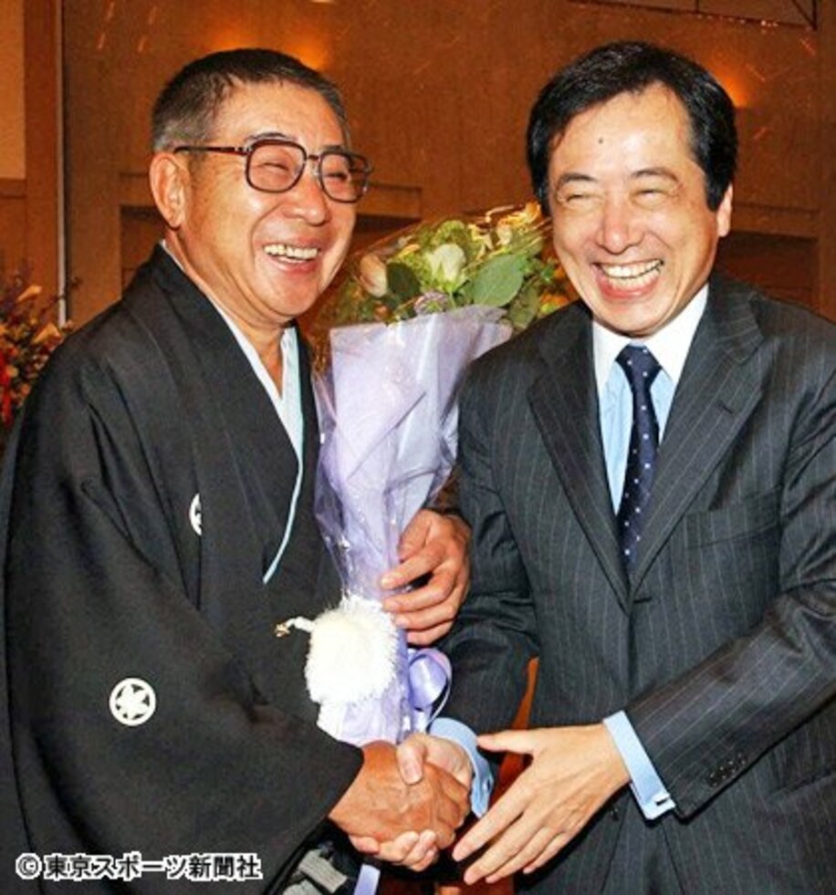 巨泉さん（左）と菅直人氏