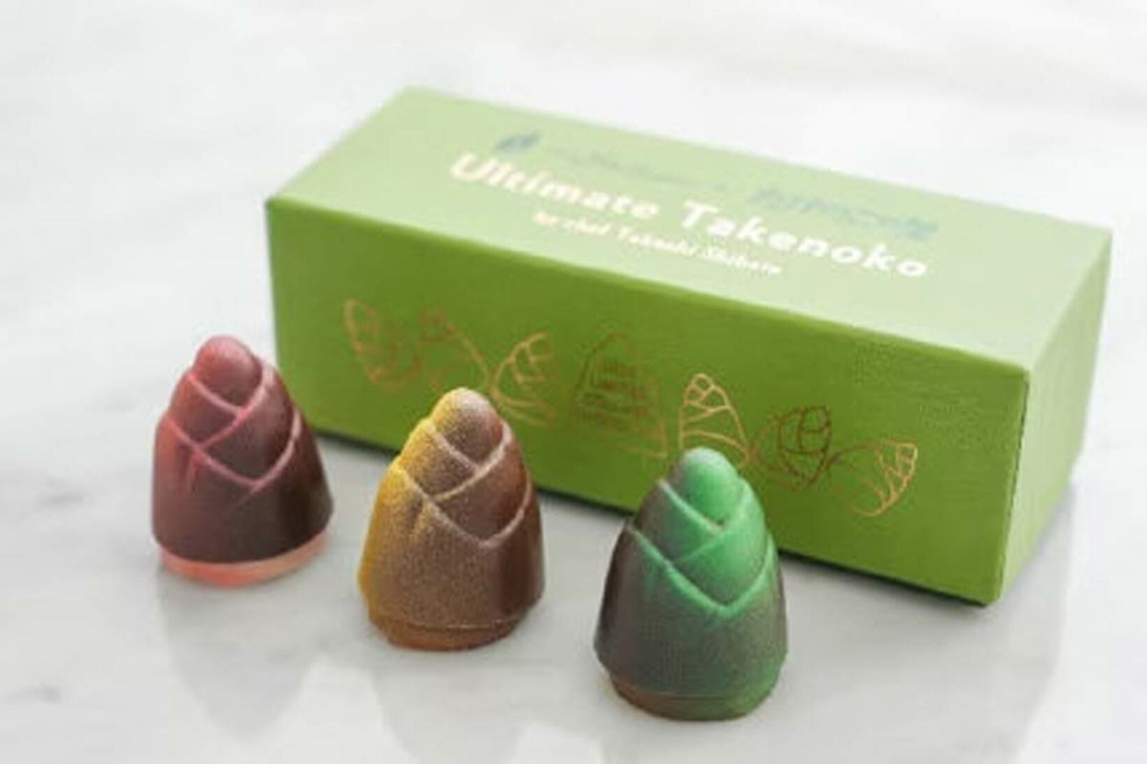 シェ・シバタの「Ultimate-Takenoko」は3個で2592円（明治のホームページから）