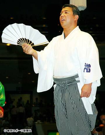  後輩に暴力を振るった立呼び出しの拓郎（写真は２００６年）