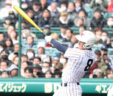 ８回にホームランを放った豊川のモイセエフ・ニキータ