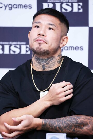仰天要求を行った中村寛