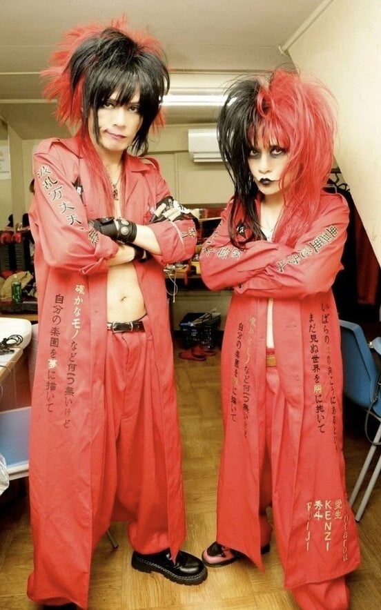 THE DEAD P☆P STARSのKENZIと愛生