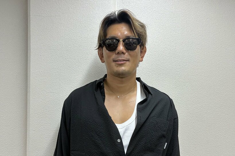 緊急取材に応じた皇治