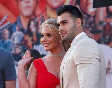 ブリトニー・スピアーズ（左=ロイター）