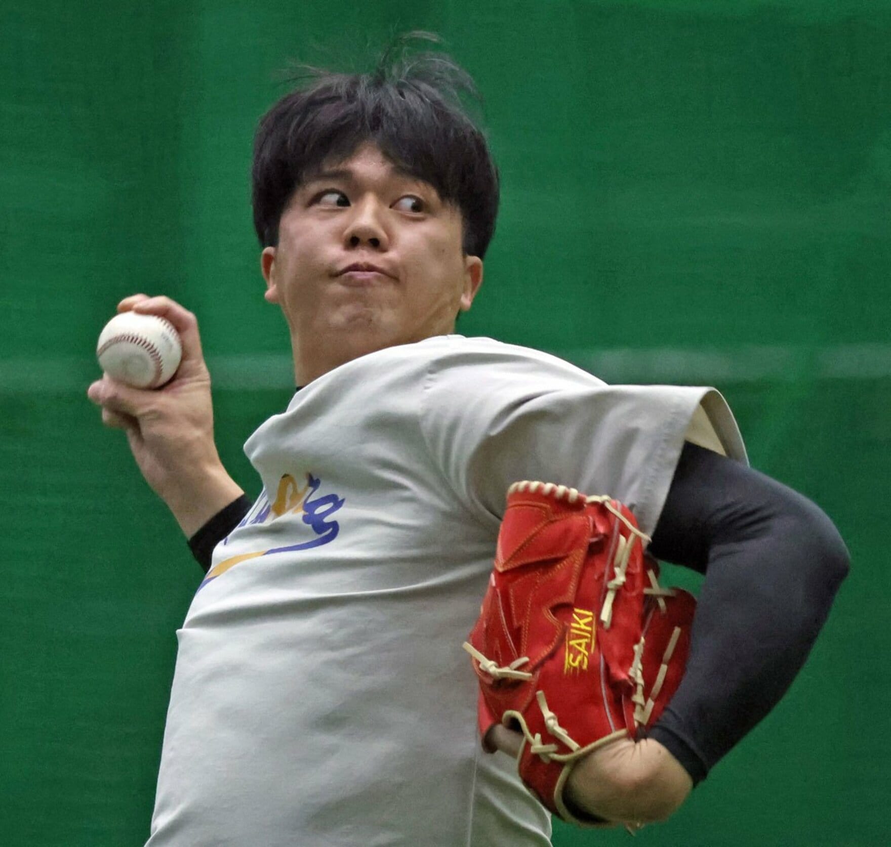 自主トレを公開した阪神・才木浩人