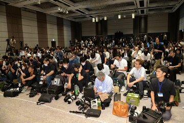 会見に集まった報道陣