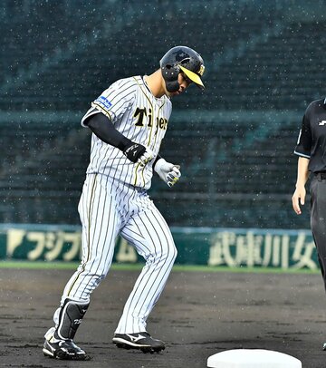  注目スポットは三塁ベース前付近だ
