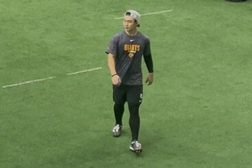 ジャイアンツ球場で調整する小笠原慎之介