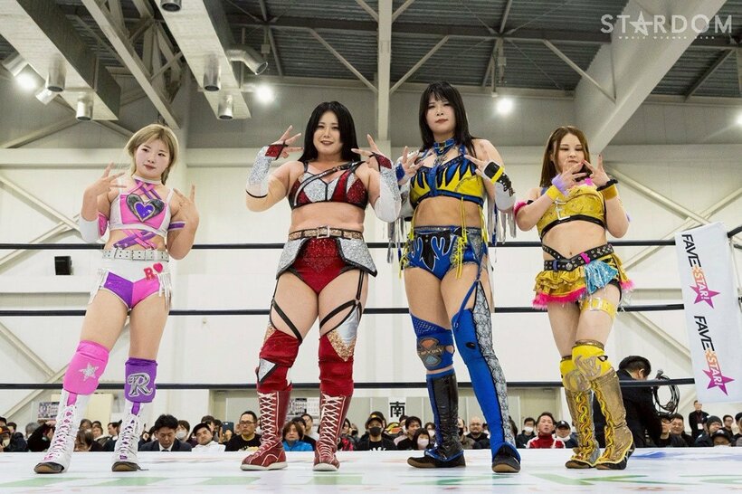 勝利した（左から）梨杏、舞華、HANAKO、月山和香