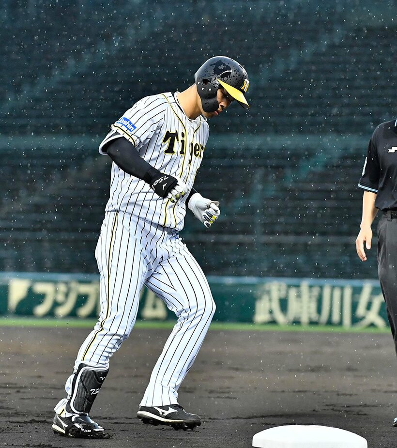  注目スポットは三塁ベース前付近だ