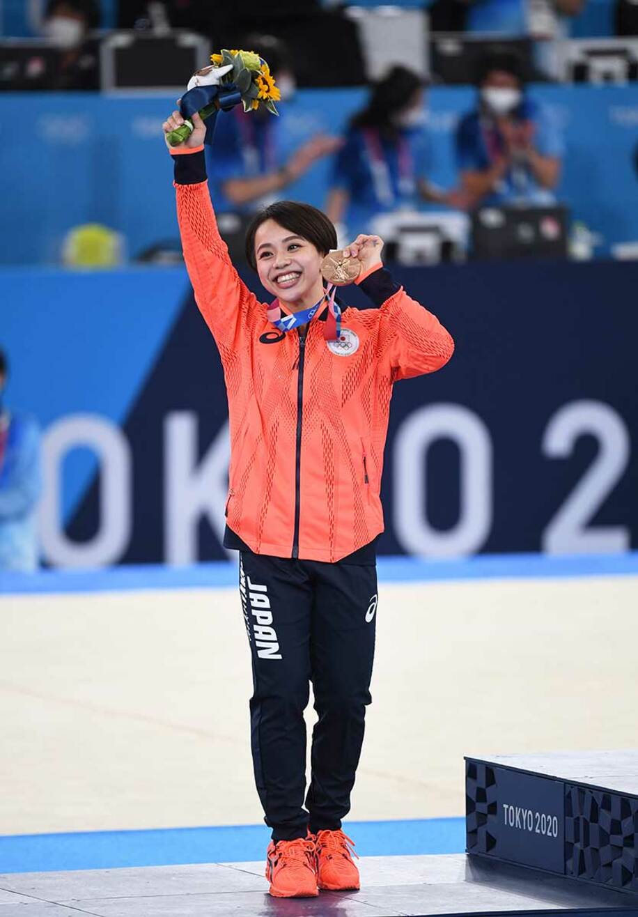  女子の個人種目として日本勢初となる銅メダルを獲得した村上茉愛