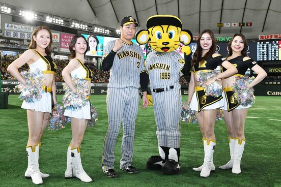 試合後、ヒーローに選ばれた阪神・大山悠輔