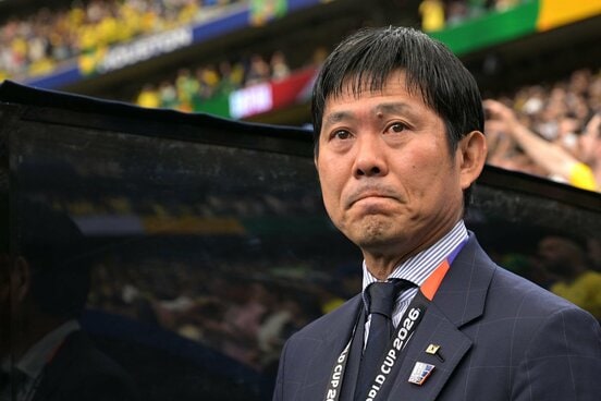 国歌斉唱で涙を浮かべる森保一監督