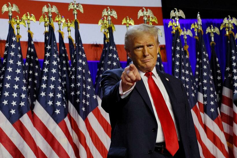 大統領選に勝利し得意げなトランプ氏（ロイター）