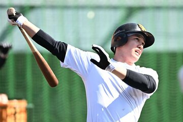 キャンプ初日から打撃練習を行った栗原陵矢