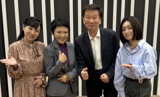 (左から)西村知美、家田氏、森田、酒井法子
