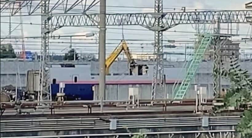 解体される２階建て新幹線「Ｅ４系」