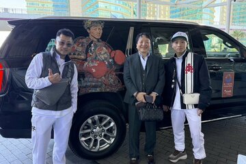 左から真吾トレーナー、大橋会長、井上尚弥（大橋ジム提供）