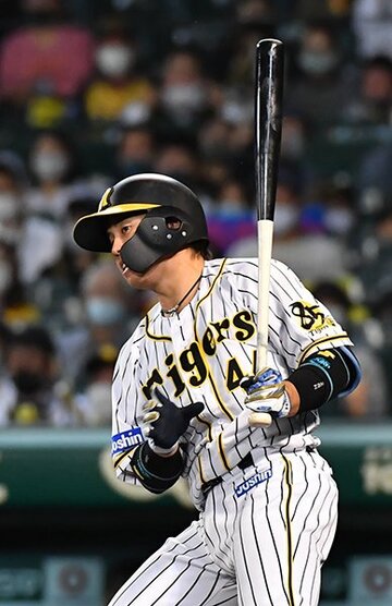  ヤクルト戦で６号ソロ本塁打を放った阪神・梅野