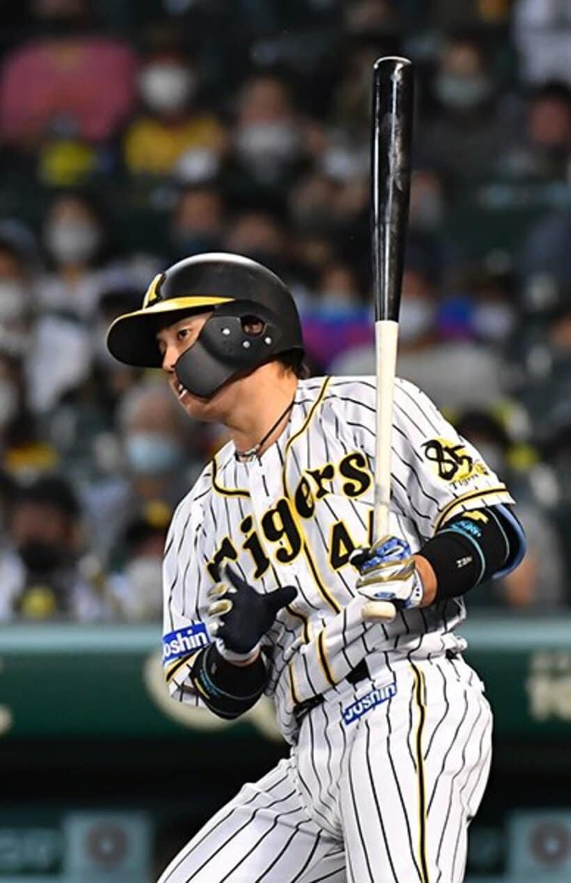  ヤクルト戦で６号ソロ本塁打を放った阪神・梅野