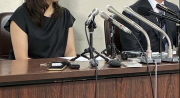 会見した被害女性の両親