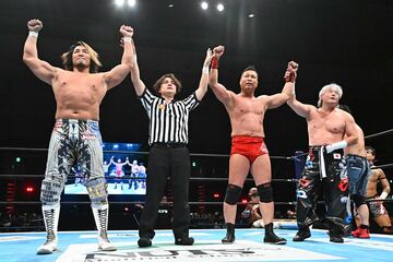 今年５月のレスリングどんたくで棚橋弘至（左端）と共闘した筑前りょう太（中央、右はTAJIRI）