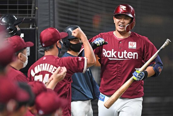  １４号逆転２ランを放った浅村(東スポWeb)