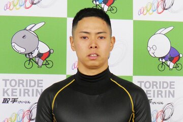 １着で準決進出を決めた渡辺雅也