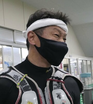  諸田勝仁の表情に男の意地がにじむ