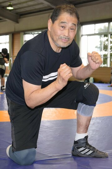 谷津嘉章は全日本社会人選手権に向けて母校で練習に励んだ（23年6月）