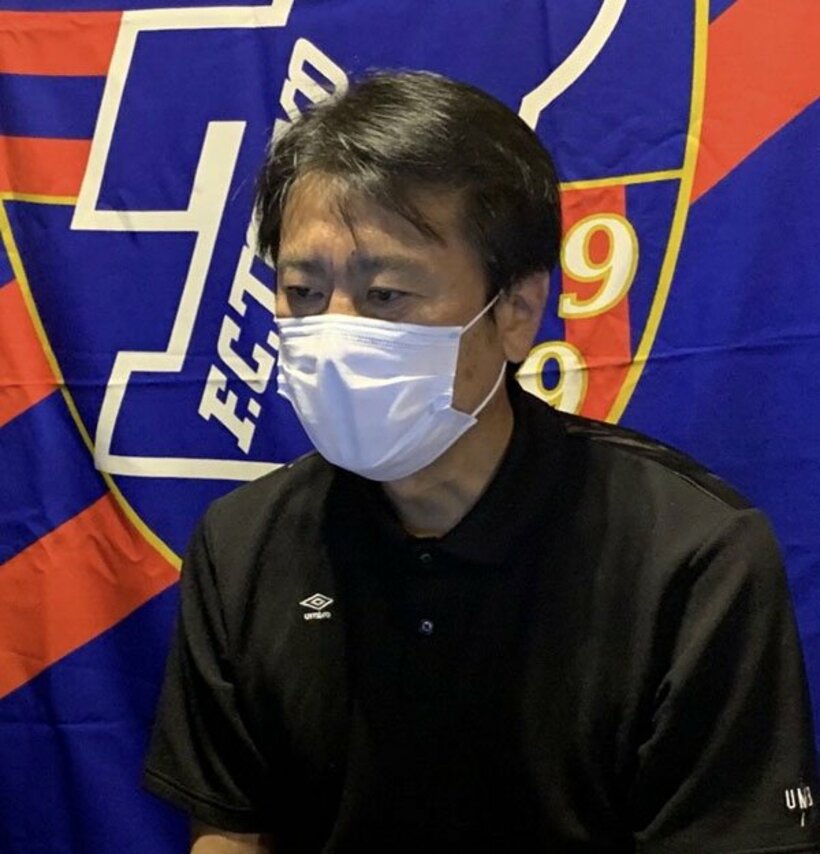  オンラインで取材に応じる大金社長(ＦＣ東京提供)