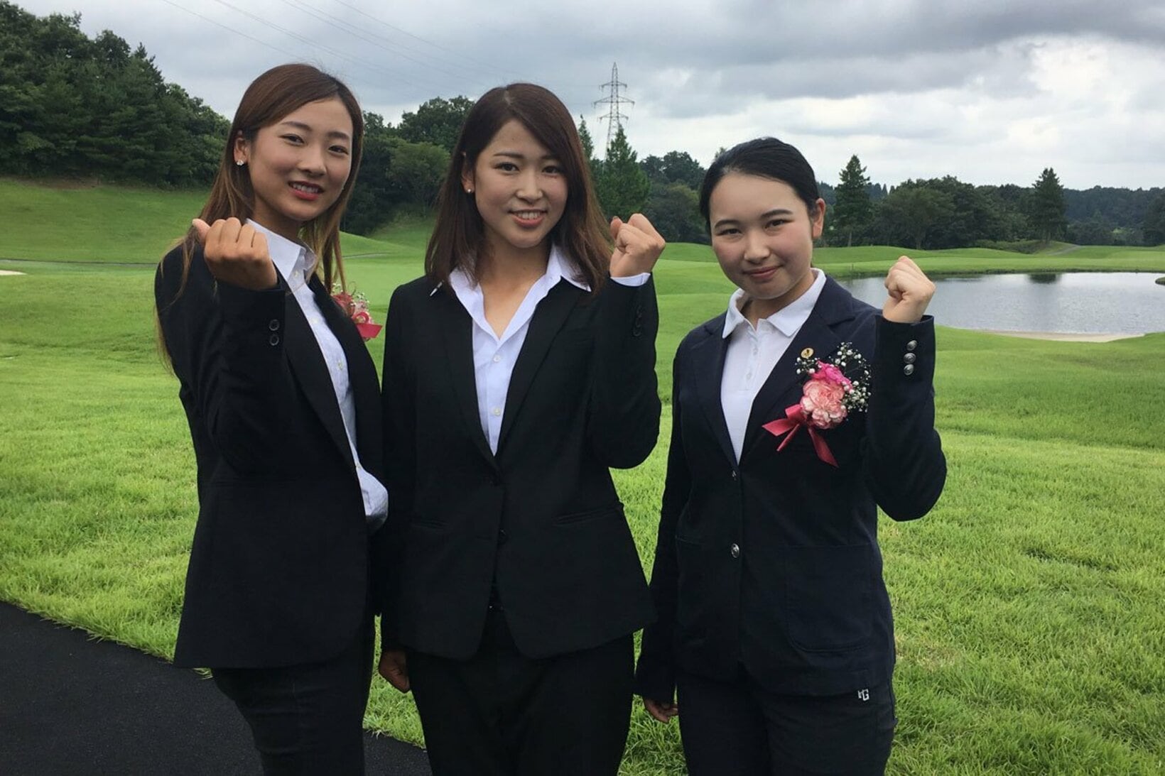 （左から）松田鈴英、田村亜矢、小祝さくら（２０１７年）