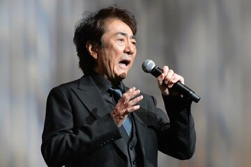 岩谷時子賞を受賞した市村正親