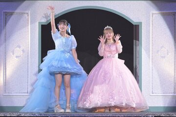 羽賀朱音（左）と横山玲奈