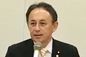 現職で３期目を目指す玉城デニー氏