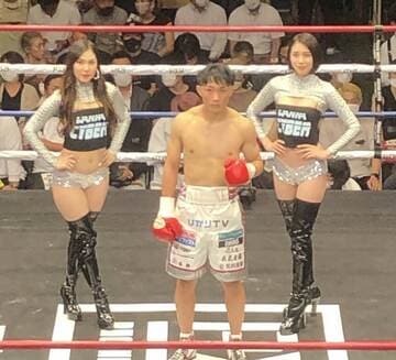  １回４２秒ＴＫＯでデビュー５連勝を飾った松本圭佑