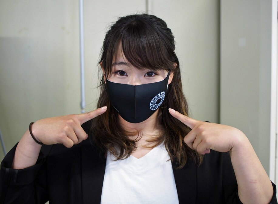  後閑信一さんが社会貢献プロジェクトで作ったマスクを着けてみました