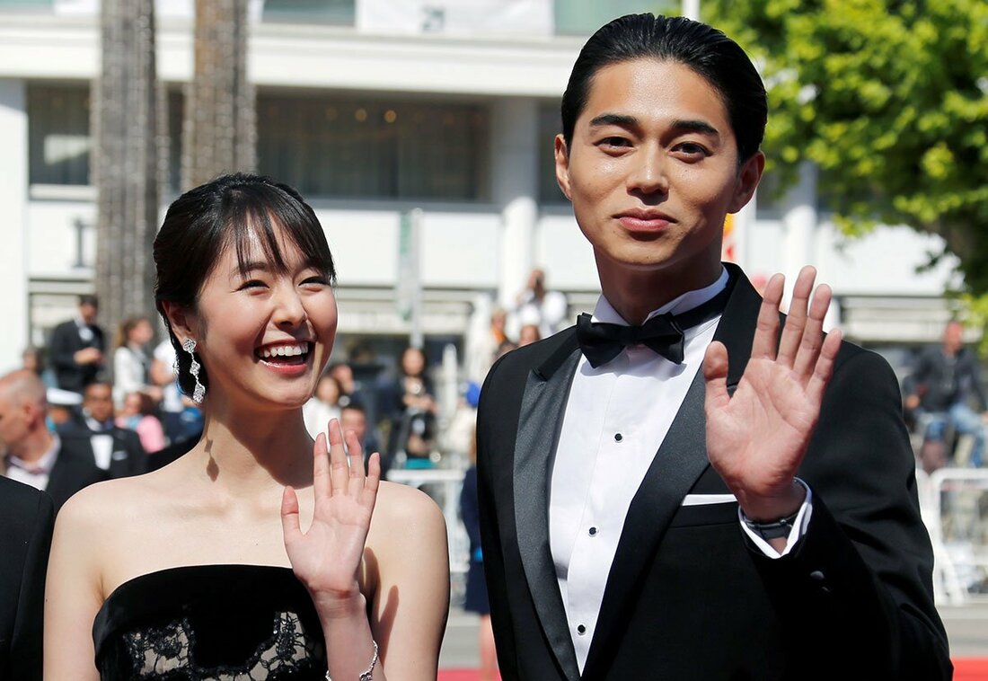 映画共演がきっかけで不倫が報道された東出昌大(右)と唐田えりか（2018年＝ロイター）