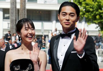 映画共演がきっかけで不倫が報道された東出昌大(右)と唐田えりか（2018年＝ロイター）