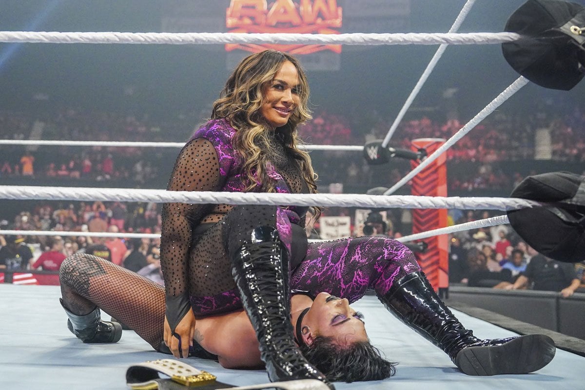 1ページ目】【WWE】ザ・ロックのいとこナイア・ジャックスが衝撃