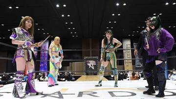  くじ引きで１・５新日本東京ドーム大会出場が決まった（左から）中野たむ、岩谷麻優、上谷沙弥、スターライト・キッド（東スポＷｅｂ）