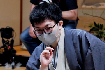 「軍曹」の異名をもつ永瀬拓矢王座