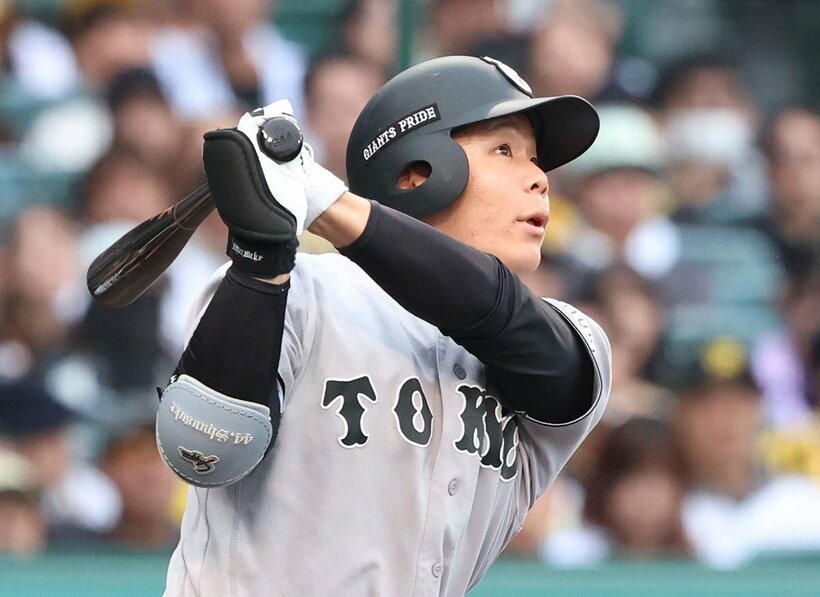 ９回に３ランを放った巨人・佐々木俊輔