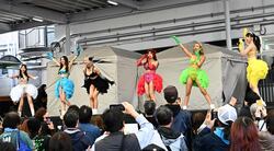 【飯塚オート・ＳＧ日本選手権】六本木発のショーガールズユニットがセクシーパフォーマンス