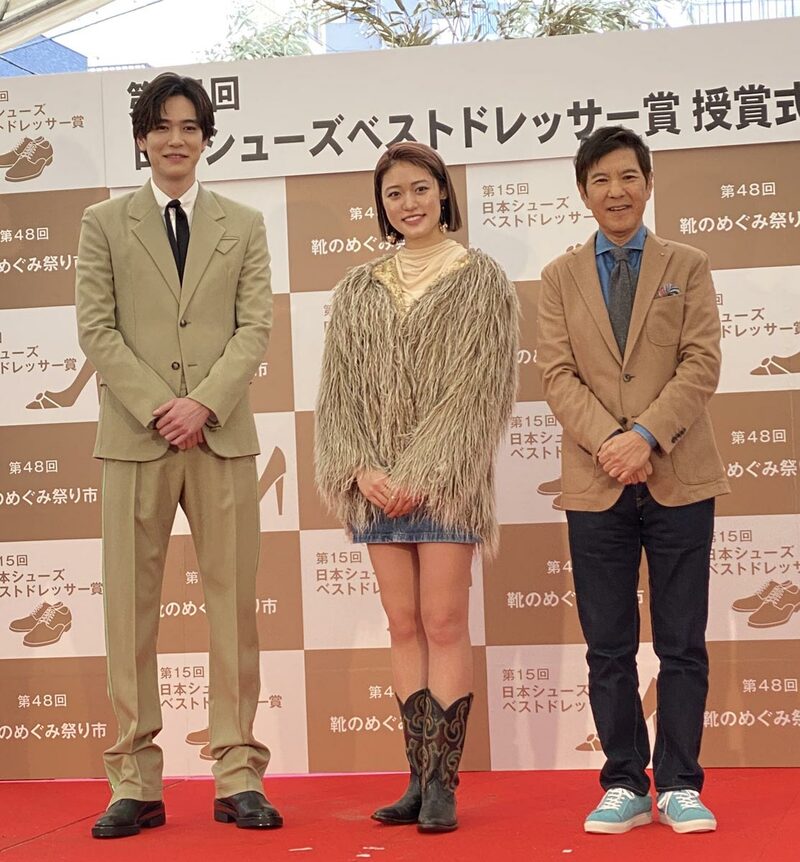 王林がＷ杯日本代表・柴崎岳のスパイクに注目「青森が輝いていて、うれしい」 | 記事 | 東スポWEB